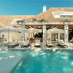 Anfitrion Villas & Suites